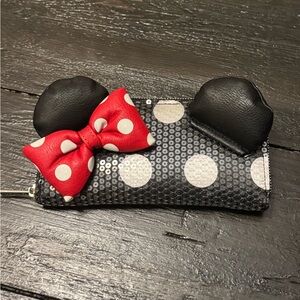 Disney parks Loungefly Minnie wallet